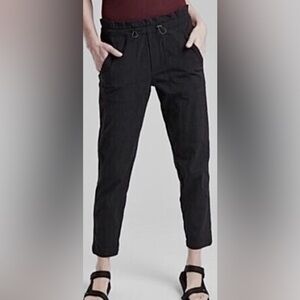 ATHLETA Trekkie Pants Paper Bag style Mid Rise Straight Legs in black Size 4